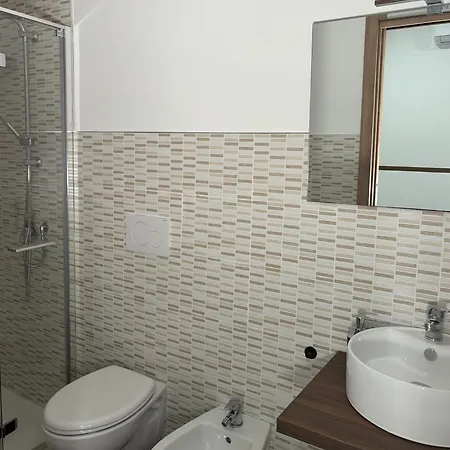 Апартаменти Star House Барі